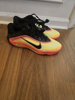 Nike A'One Mens Sz 11 Multicolor Gradient Athletic Shoes